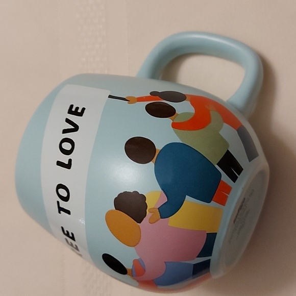 Indigo “Everybody is Free to Love” Banner Mug Coffee Ceramic Tea 14 oz. - Picture 2 of 4